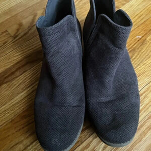 Ankle booties